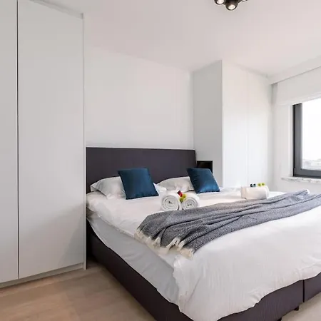 Huswell - Renovated With Sea View And Parking Appartement