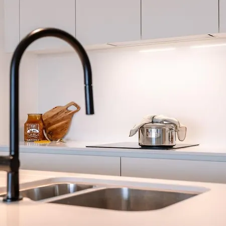 Huswell - Renovated With Sea View And Parking Tatil Evi